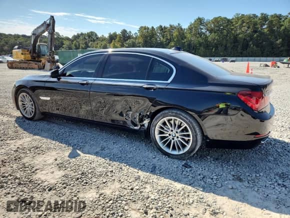 2014 BMW 7 Series ALPINA B7 xDrive с VIN WBAYF8C51ED141762, выставлен на аукционе Copart как лот 80536355 с пробегом 90 754 миль миль и Списание • Salvage title. История ставок и продаж доступна на DreamBid. Изображение 2.
