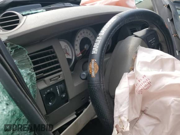 2005 Dodge Durango Limited with VIN 1D8HD58D65F529499, listed as a Copart auction lot 64917395 with Not provided miles and Salvage title. Bid and sale history available at DreamBid. Image 9.