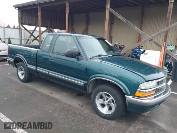 1998 Chevrolet S-10 LS с VIN 1GCCS19X2W8231473, выставлен на аукционе IAAI как лот 41965334 с пробегом 85 048 миль миль и . История ставок и продаж доступна на DreamBid. Изображение 1.