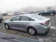 2016 Hyundai Sonata SE with VIN KMHE24L12GA023498, listed as a IAAI auction lot 43245124 with 81,788 mi miles and . Bid and sale history available at DreamBid. Image 14.