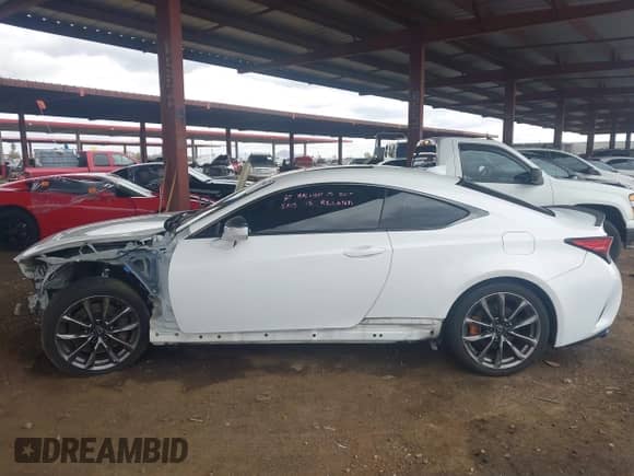 2019 Lexus RC 350 z VIN JTHHZ5BCXK5021570, wystawiony jako IAAI lot #41788944 z przebiegiem 62 033 mil mil oraz . Historia ofert i sprzedaży dostępna na DreamBid. Obrazek 15.