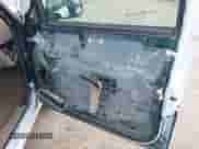 2005 Chevrolet Silverado 1500 LS с VIN 2GCEC13T351239322, выставлен на аукционе IAAI как лот 42450946 с пробегом Не указан миль и . История ставок и продаж доступна на DreamBid. Изображение 16.