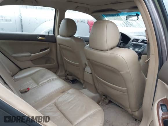 2006 Honda Accord EX-L z VIN 1HGCM56866A125228, wystawiony jako IAAI lot #42252525 z przebiegiem 254 398 mil mil oraz . Historia ofert i sprzedaży dostępna na DreamBid. Obrazek 8.