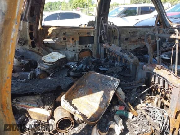 2001 Chevrolet Tahoe LS with VIN 1GNEC13T51J100400, listed as a IAAI auction lot 42155463 with Not provided miles and . Bid and sale history available at DreamBid. Image 8.