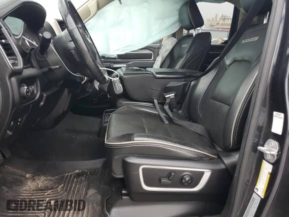 2019 Ram 1500 Laramie z VIN 1C6SRFDT4KN806409, wystawiony jako Copart lot #53093985 z przebiegiem 119 184 mil mil oraz Szkoda całkowita • Salvage title. Historia ofert i sprzedaży dostępna na DreamBid. Obrazek 7.