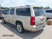 2007 Chevrolet Suburban LTZ z VIN 3GNFC16077G143345, wystawiony jako IAAI lot #42073956 z przebiegiem Nie podano mil oraz . Historia ofert i sprzedaży dostępna na DreamBid. Obrazek 3.