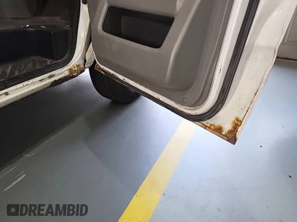 2011 Ford Econoline Cargo Commercial с VIN 1FTNE2EL1BDA70916, выставлен на аукционе IAAI как лот 43552274 с пробегом 123 341 миль миль и . История ставок и продаж доступна на DreamBid. Изображение 16.