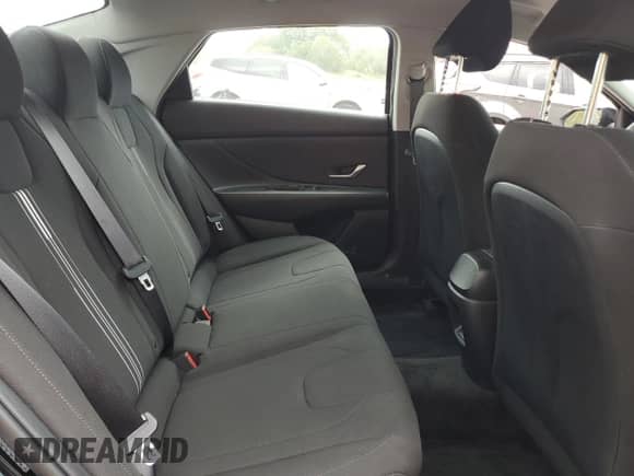 2024 Hyundai Elantra SEL с VIN KMHLM4DGXRU715126, выставлен на аукционе Copart как лот 70688485 с пробегом 19 028 миль миль и Списание • Salvage title. История ставок и продаж доступна на DreamBid. Изображение 10.