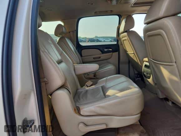 2008 Chevrolet Suburban LTZ z VIN 1GNFK16Y78R221388, wystawiony jako Copart lot #65656205 z przebiegiem 206 275 mil mil oraz Szkoda całkowita • Salvage title. Historia ofert i sprzedaży dostępna na DreamBid. Obrazek 11.