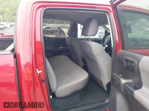 2021 Toyota Tacoma SR5 z VIN 3TYDZ5BN1MT002232, wystawiony jako IAAI lot #42374170 z przebiegiem 16 465 mil mil oraz . Historia ofert i sprzedaży dostępna na DreamBid. Obrazek 8.