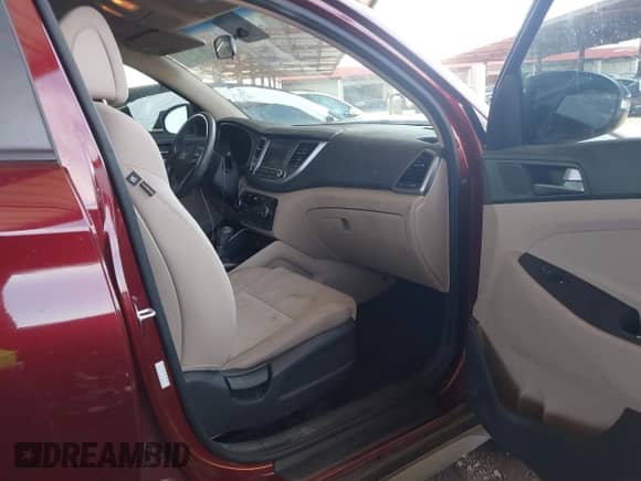 2016 Hyundai Tucson Limited z VIN KM8J33A29GU213315, wystawiony jako IAAI lot #42397736 z przebiegiem 50 904 mil mil oraz . Historia ofert i sprzedaży dostępna na DreamBid. Obrazek 5.