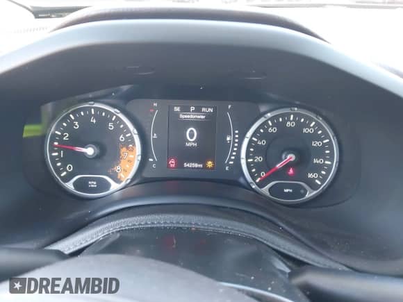 2017 Jeep Renegade Latitude z VIN ZACCJABB9HPF72060, wystawiony jako IAAI lot #43168388 z przebiegiem 54 259 mil mil oraz . Historia ofert i sprzedaży dostępna na DreamBid. Obrazek 7.