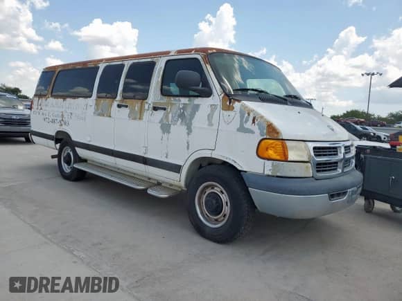 2002 Dodge Passenger with VIN 2B5WB35Z42K111092, listed as a Copart auction lot 69099525 with 80,029 mi miles and Clean title. Bid and sale history available at DreamBid. Image 4.