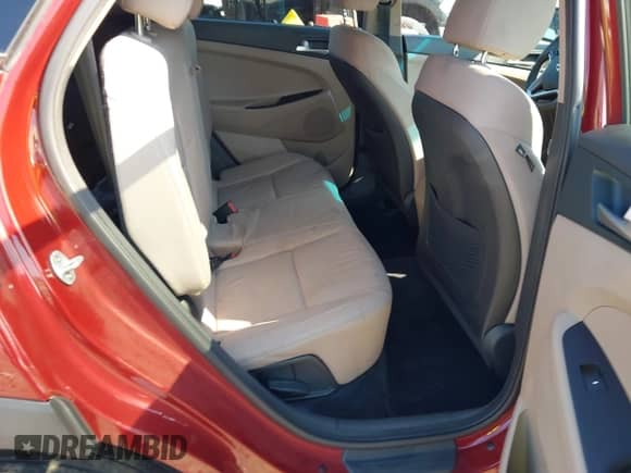 2020 Hyundai Tucson SE z VIN KM8J2CA44LU162238, wystawiony jako IAAI lot #43275432 z przebiegiem 106 000 mil mil oraz . Historia ofert i sprzedaży dostępna na DreamBid. Obrazek 8.