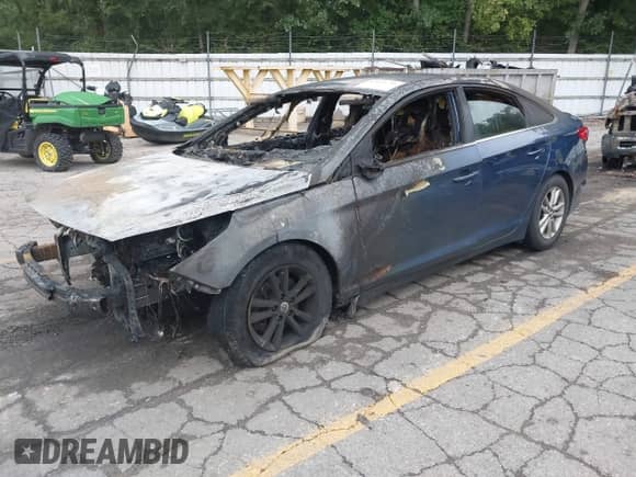 2016 Hyundai Sonata SE с VIN 5NPE24AF0GH364247, выставлен на аукционе IAAI как лот 43025791 с пробегом Не указан миль и . История ставок и продаж доступна на DreamBid. Изображение 2.