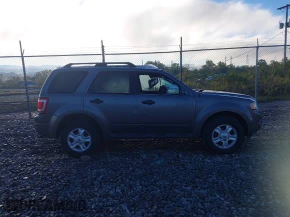 2011 Ford Escape XLT с VIN 1FMCU9DGXBKA87356, выставлен на аукционе IAAI как лот 43392718 с пробегом 200 720 миль миль и . История ставок и продаж доступна на DreamBid. Изображение 14.