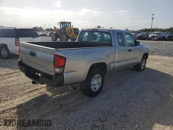 2018 Toyota Tacoma SR with VIN 5TFSX5EN0JX059807, listed as a Copart auction lot 83873245 with 71,307 mi miles and Clean title. Bid and sale history available at DreamBid. Image 3.