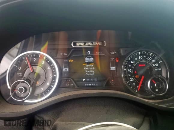 2019 Ram 1500 Laramie с VIN 1C6SRFRT8KN536528, выставлен на аукционе Copart как лот 68197045 с пробегом 98 856 миль миль и Списание • Salvage title. История ставок и продаж доступна на DreamBid. Изображение 9.