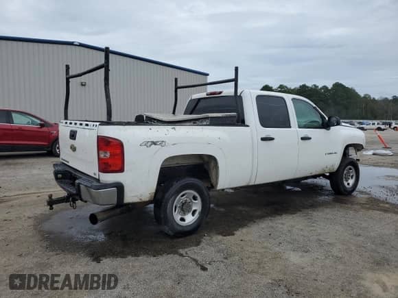 2008 Chevrolet Silverado 2500HD 1LT with VIN 1GCHK23608F209577, listed as a Copart auction lot 66883585 with 335,814 mi miles and Salvage title. Bid and sale history available at DreamBid. Image 3.
