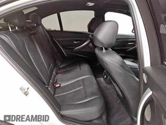 2014 BMW 3 Series 335i с VIN WBA3A9C5XEF479163, выставлен на аукционе Copart как лот 72051905 с пробегом 150 978 миль миль и Чистый • Clean title. История ставок и продаж доступна на DreamBid. Изображение 10.