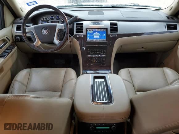 2014 Cadillac Escalade Premium с VIN 1GYS3CEF0ER214806, выставлен на аукционе Copart как лот 79119664 с пробегом 209 072 миль миль и Списание • Salvage title. История ставок и продаж доступна на DreamBid. Изображение 8.
