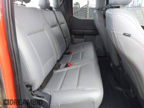 2021 Ford F-150 XL z VIN 1FTEX1C87MKD91747, wystawiony jako IAAI lot #41567531 z przebiegiem 146 817 mil mil oraz . Historia ofert i sprzedaży dostępna na DreamBid. Obrazek 8.