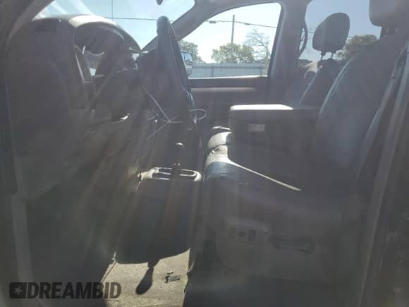 2004 Dodge 2500 SLT with VIN 3D7KU28C04G265757, listed as a Copart auction lot 71958895 with 203,079 mi miles and Salvage title. Bid and sale history available at DreamBid. Image 7.