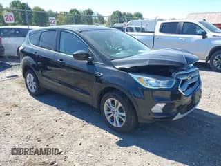 2017 Ford Escape SE с VIN 1FMCU9GD9HUE42340, выставлен на аукционе IAAI как лот 43235232 с пробегом 102 197 миль миль и . История ставок и продаж доступна на DreamBid. Изображение 1.