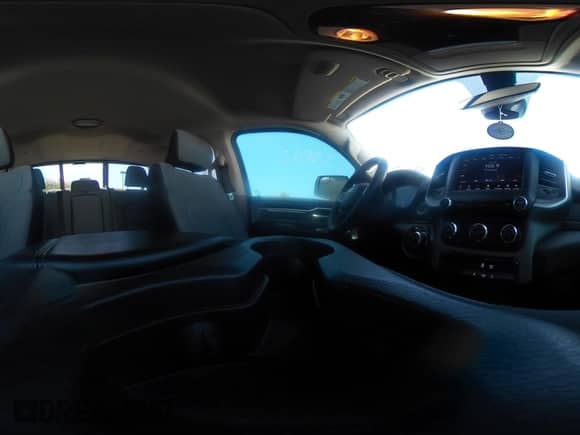 2020 Ram 1500 Big Horn z VIN 1C6RREBT9LN337900, wystawiony jako IAAI lot #42630862 z przebiegiem 207 574 mil mil oraz . Historia ofert i sprzedaży dostępna na DreamBid. Obrazek 18.