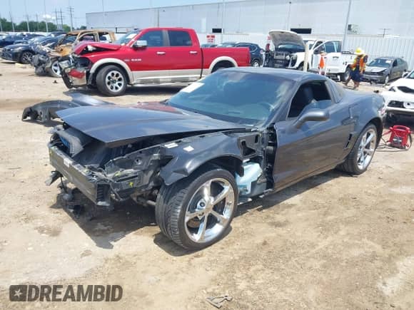 2013 Chevrolet Corvette Grand Sport 3LT z VIN 1G1YW2DW3D5101448, wystawiony jako IAAI lot #42330176 z przebiegiem 31 378 mil mil oraz . Historia ofert i sprzedaży dostępna na DreamBid. Obrazek 2.