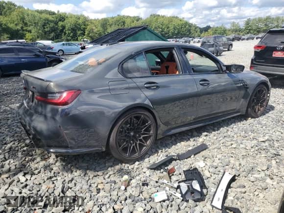 2022 BMW M3 Competition z VIN WBS33AY04NFL92055, wystawiony jako Copart lot #70809755 z przebiegiem Nie podano mil oraz Szkoda całkowita • Salvage title. Historia ofert i sprzedaży dostępna na DreamBid. Obrazek 3.