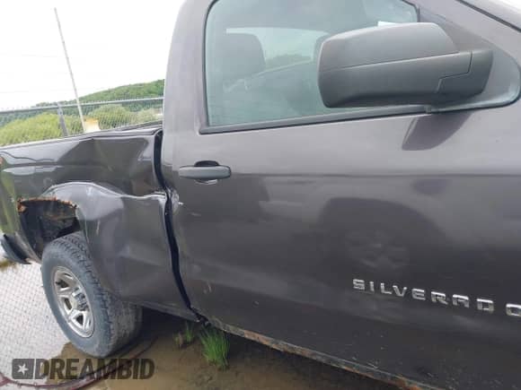 2014 Chevrolet Silverado 1500 Work Truck z VIN 1GCNKPEC6EZ296723, wystawiony jako IAAI lot #42336207 z przebiegiem 247 718 mil mil oraz . Historia ofert i sprzedaży dostępna na DreamBid. Obrazek 6.