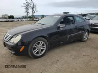 2002 Mercedes-Benz C 230/260/280/320 with VIN WDBRN47JX2A221454, listed as a Copart auction lot 50424555 with 106,228 mi miles and Salvage title. Bid and sale history available at DreamBid. Image 1.