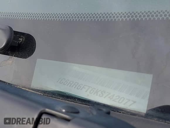 2019 Ram 1500 Tradesman с VIN 1C6RR6FT6KS742077, выставлен на аукционе IAAI как лот 42042146 с пробегом 118 170 миль миль и . История ставок и продаж доступна на DreamBid. Изображение 17.