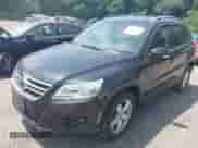 2010 Volkswagen Tiguan S с VIN WVGAV7AX1AW536752, выставлен на аукционе IAAI как лот 42669304 с пробегом 113 619 миль миль и . История ставок и продаж доступна на DreamBid. Изображение 2.