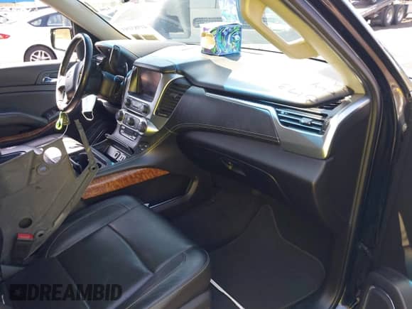 2017 Chevrolet Suburban Premier с VIN 1GNSKJKC5HR218708, выставлен на аукционе IAAI как лот 41983193 с пробегом 178 796 миль миль и . История ставок и продаж доступна на DreamBid. Изображение 5.