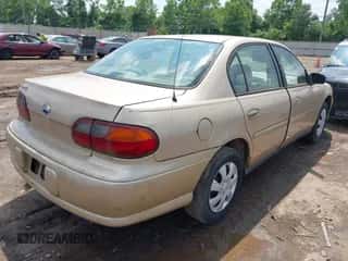 2005 Chevrolet Malibu Classic z VIN 1G1ND52F65M239232, wystawiony jako IAAI lot #42530779 z przebiegiem 131 273 mil mil oraz . Historia ofert i sprzedaży dostępna na DreamBid. Obrazek 4.