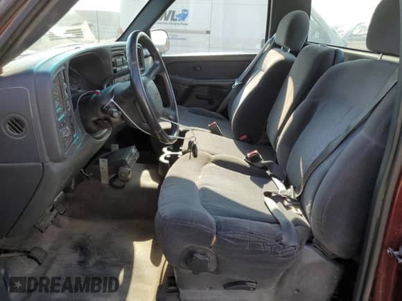 2002 Chevrolet Silverado 2500HD LS with VIN 1GCHK24U52Z274265, listed as a Copart auction lot 60608785 with 131,061 mi miles and Clean title. Bid and sale history available at DreamBid. Image 7.