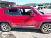 2017 Jeep Renegade Latitude с VIN ZACCJABB9HPG01993, выставлен на аукционе IAAI как лот 42271107 с пробегом Не указан миль и . История ставок и продаж доступна на DreamBid. Изображение 12.