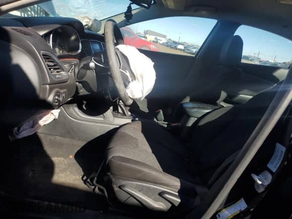 2015 Dodge Dart SE with VIN 1C3CDFAA3FD392036, listed as a Copart auction lot 79567784 with 229,961 mi miles and Salvage title. Bid and sale history available at DreamBid. Image 7.