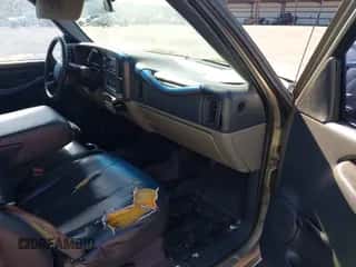 2001 Chevrolet Tahoe Special Service z VIN 1GNEC13VX1J241979, wystawiony jako IAAI lot #42025652 z przebiegiem 147 593 mil mil oraz . Historia ofert i sprzedaży dostępna na DreamBid. Obrazek 5.
