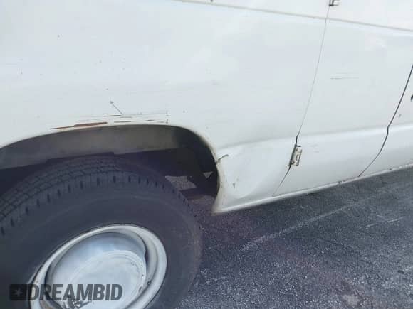 2006 Ford Econoline Cargo с VIN 1FTNE24W96DA70180, выставлен на аукционе IAAI как лот 43390880 с пробегом 209 179 миль миль и . История ставок и продаж доступна на DreamBid. Изображение 12.