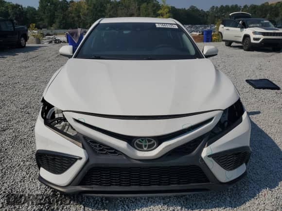 2021 Toyota Camry SE Nightshade z VIN 4T1G11AK8MU408838, wystawiony jako Copart lot #71665125 z przebiegiem 106 701 mil mil oraz Szkoda całkowita • Salvage title. Historia ofert i sprzedaży dostępna na DreamBid. Obrazek 5.