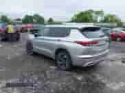 2023 Mitsubishi Outlander SEL z VIN JA4J4VA8XPZ025997, wystawiony jako IAAI lot #42376215 z przebiegiem 20 934 mil mil oraz . Historia ofert i sprzedaży dostępna na DreamBid. Obrazek 3.