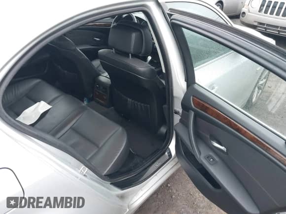 2010 BMW 5 Series 535i xDrive с VIN WBANV9C52AC391247, выставлен на аукционе IAAI как лот 41474836 с пробегом 156 216 миль миль и . История ставок и продаж доступна на DreamBid. Изображение 8.