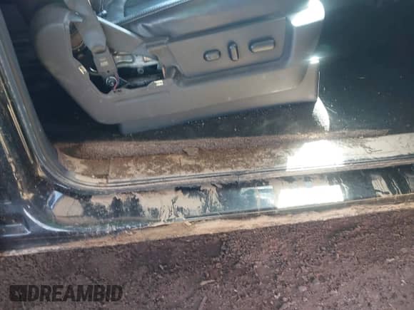 2012 Ford F-150 XL with VIN 1FTFW1ET5CFB10559, listed as a IAAI auction lot 43373106 with 114,862 mi miles and . Bid and sale history available at DreamBid. Image 6.