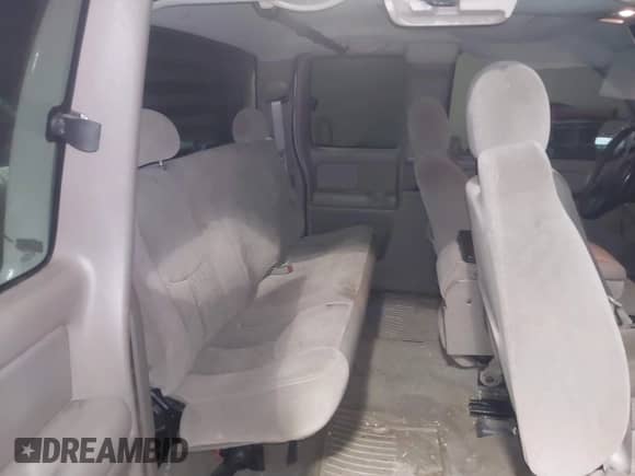 2004 Chevrolet Silverado 3500 с VIN 1GCHK39284E265681, выставлен на аукционе IAAI как лот 41435024 с пробегом 305 340 миль миль и . История ставок и продаж доступна на DreamBid. Изображение 8.
