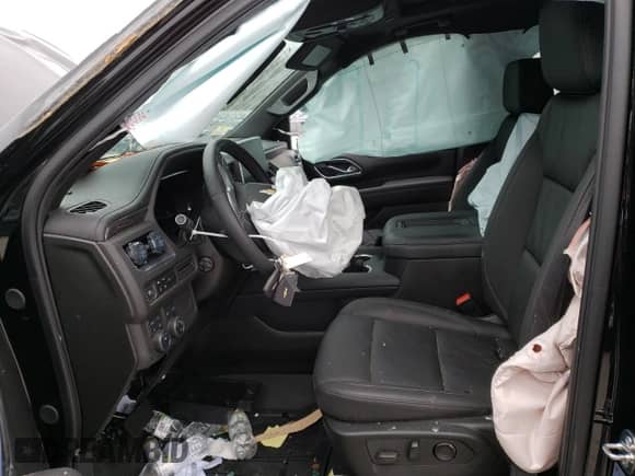 2024 Chevrolet Suburban LT with VIN 1GNSKCKD0RR345615, listed as a Copart auction lot 85710674 with 9,703 mi miles and Salvage title. Bid and sale history available at DreamBid. Image 7.