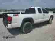 2020 Toyota Tacoma SR с VIN 5TFSX5EN1LX071757, выставлен на аукционе Copart как лот 59334675 с пробегом 63 971 миль миль и Списание • Salvage title. История ставок и продаж доступна на DreamBid. Изображение 3.