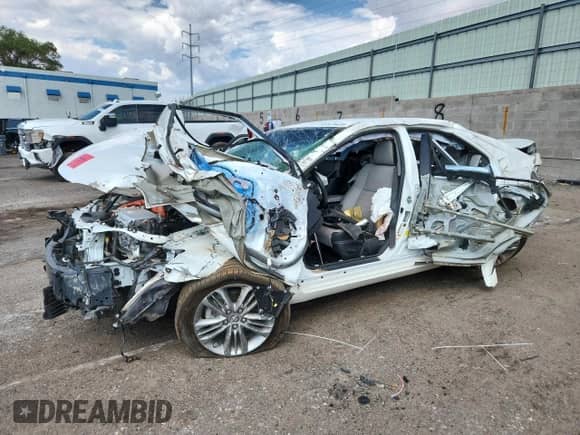 2015 Toyota Camry LE с VIN 4T1BD1FK1FU175186, выставлен на аукционе Copart как лот 69825435 с пробегом Не указан миль и Списание • Salvage title. История ставок и продаж доступна на DreamBid. Изображение 1.